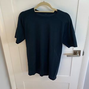 Lululemon metal vent updated shirt